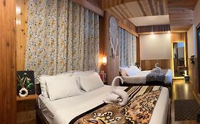 Darjeeling Heights - A Boutique Mountain View Homestay